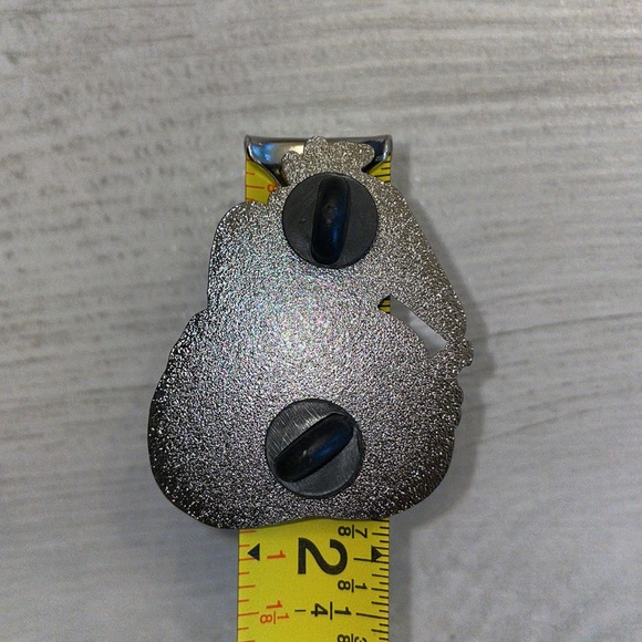 Adam and Barbara Beetlejuice Pin creature costume enamel pin NWT - Picture 7 of 8